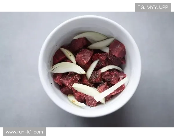 张志磊在家吃顿饭，光牛肉就干掉一整头牛？